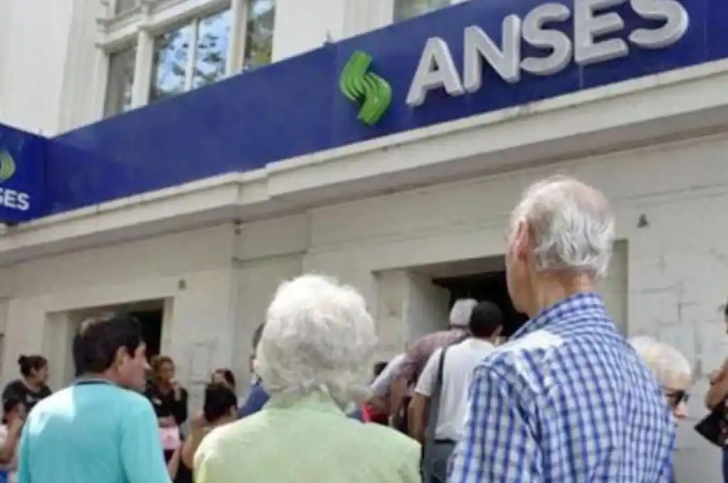 Aumento a jubilados y pensionados: cómo quedarían los montos de marzo