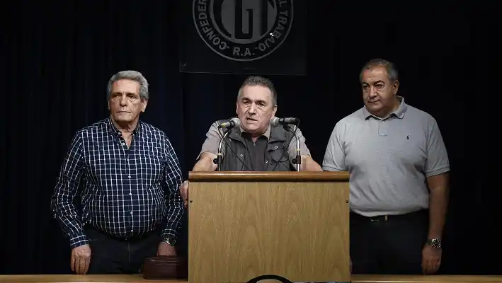 En medio de la tensión con el Gobierno, se reúne la CGT