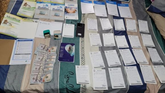 Imputaron a una pareja que falsificaba y vendía recetas médicas con membretes del Ministerio de Salud