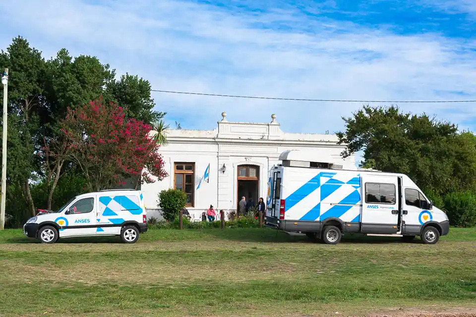 La Unidad Móvil de Anses estuvo en Aldea Asunción