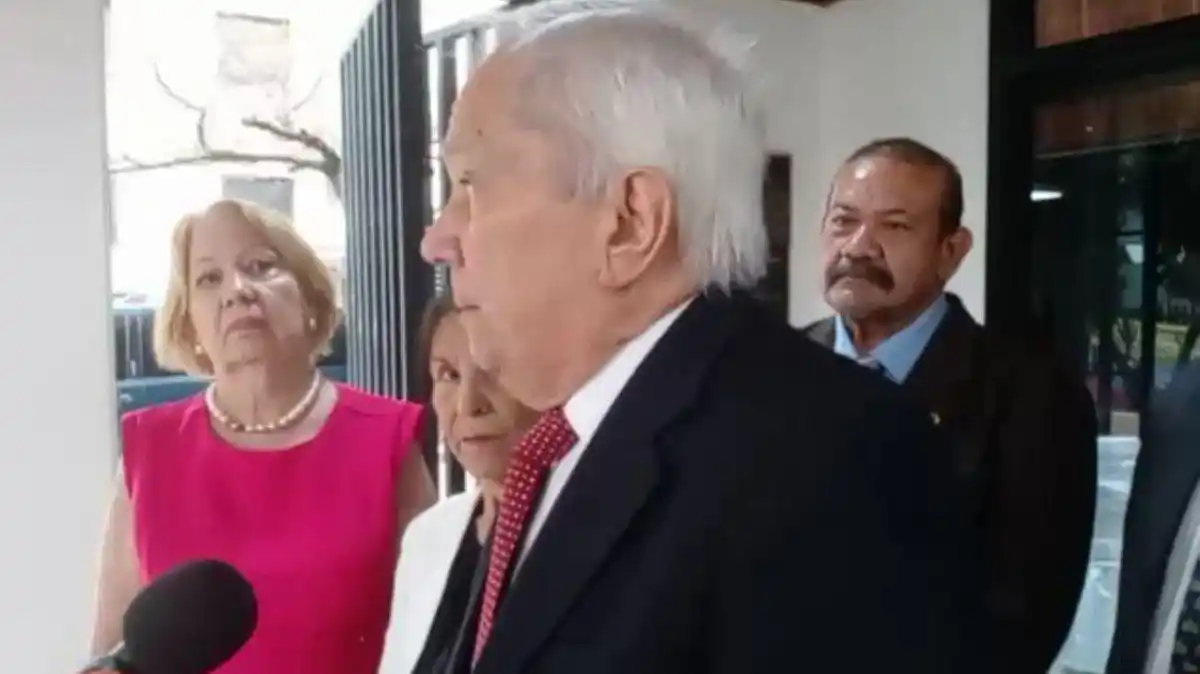 Médicos celebran su día en la depauperación absoluta (Video)