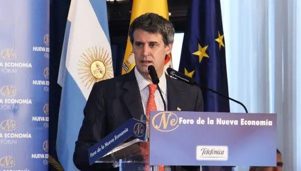 Sobreseyeron a Prat Gay en una causa por evasión fiscal