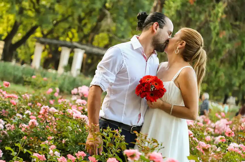 Por el día de los enamorados, el Rosedal será el escenario de casamientos múltiples