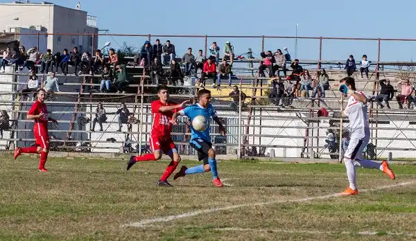 Independiente se lo dio vuelta a Defensores y sigue puntero