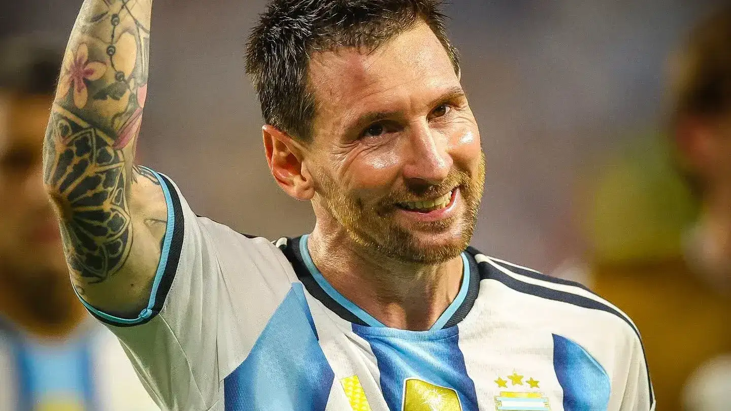 Messi va por otro final con sonrisas.