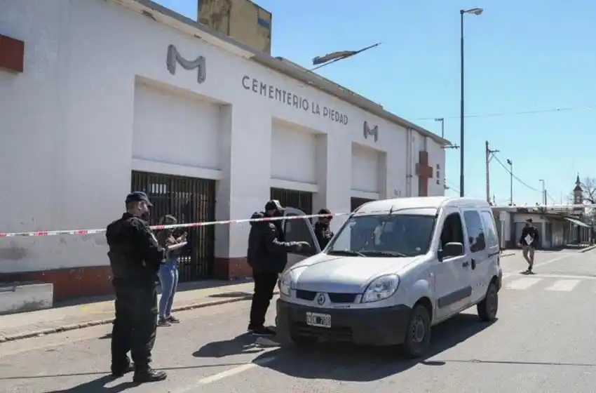 Dos detenidos tras el tiroteo frente al cementerio La Piedad