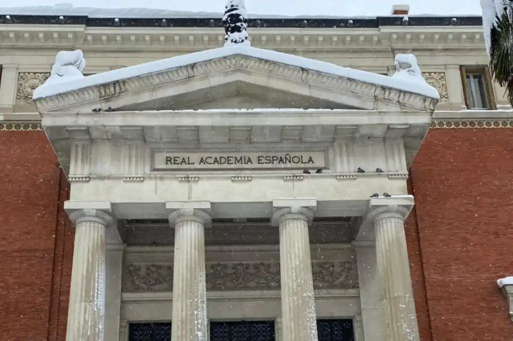 Covidiota: la nueva palabra aprobada por la RAE