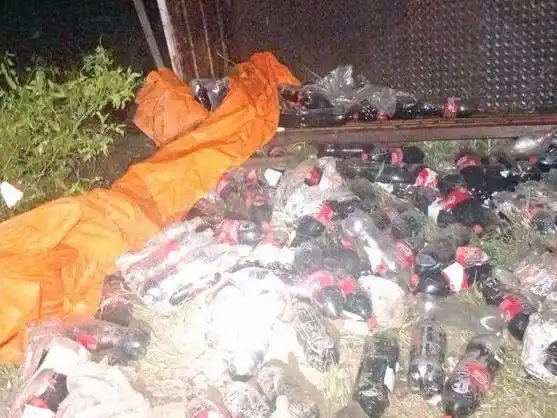 Circulaba en estado de ebriedad y volcó con su camioneta