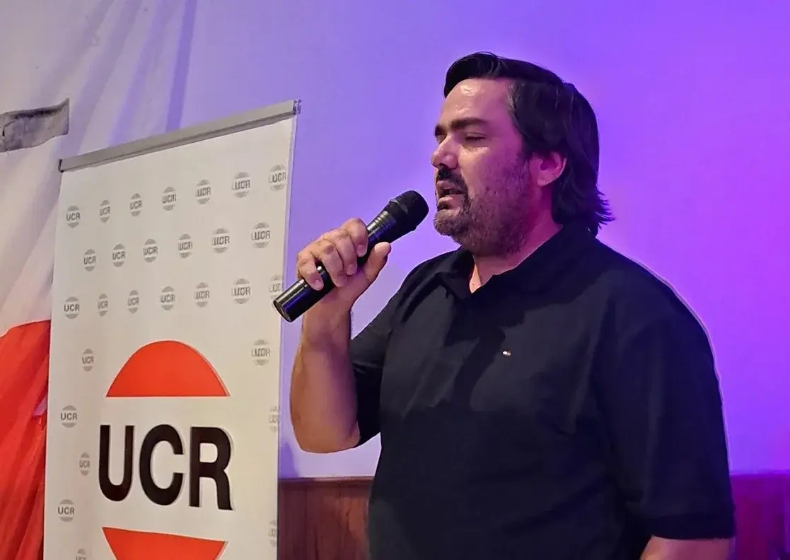 El acto será en el Club Atenas de La Plata.