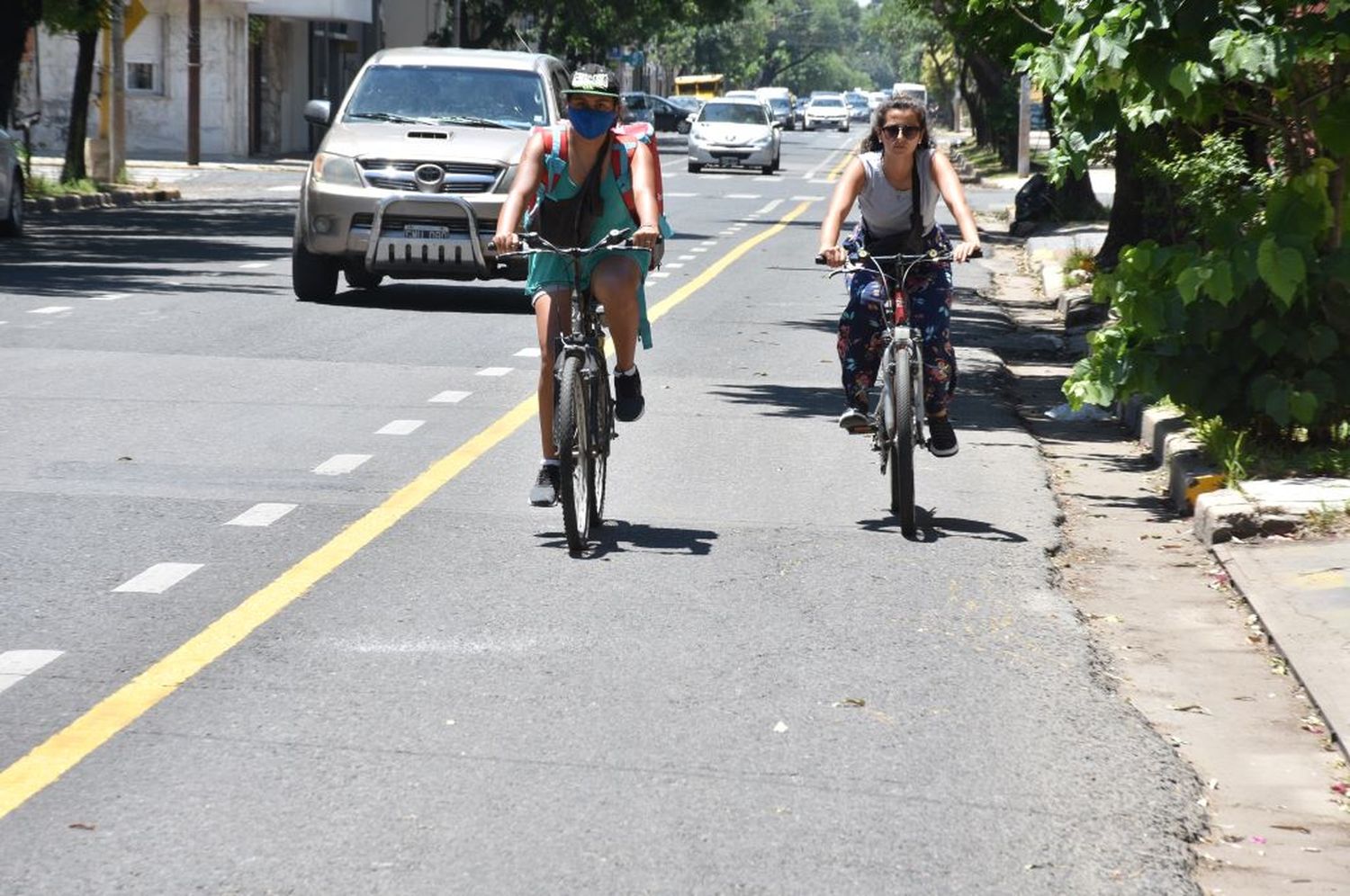 Concluyen con la demarcación de la ciclovía de calle Urquiza