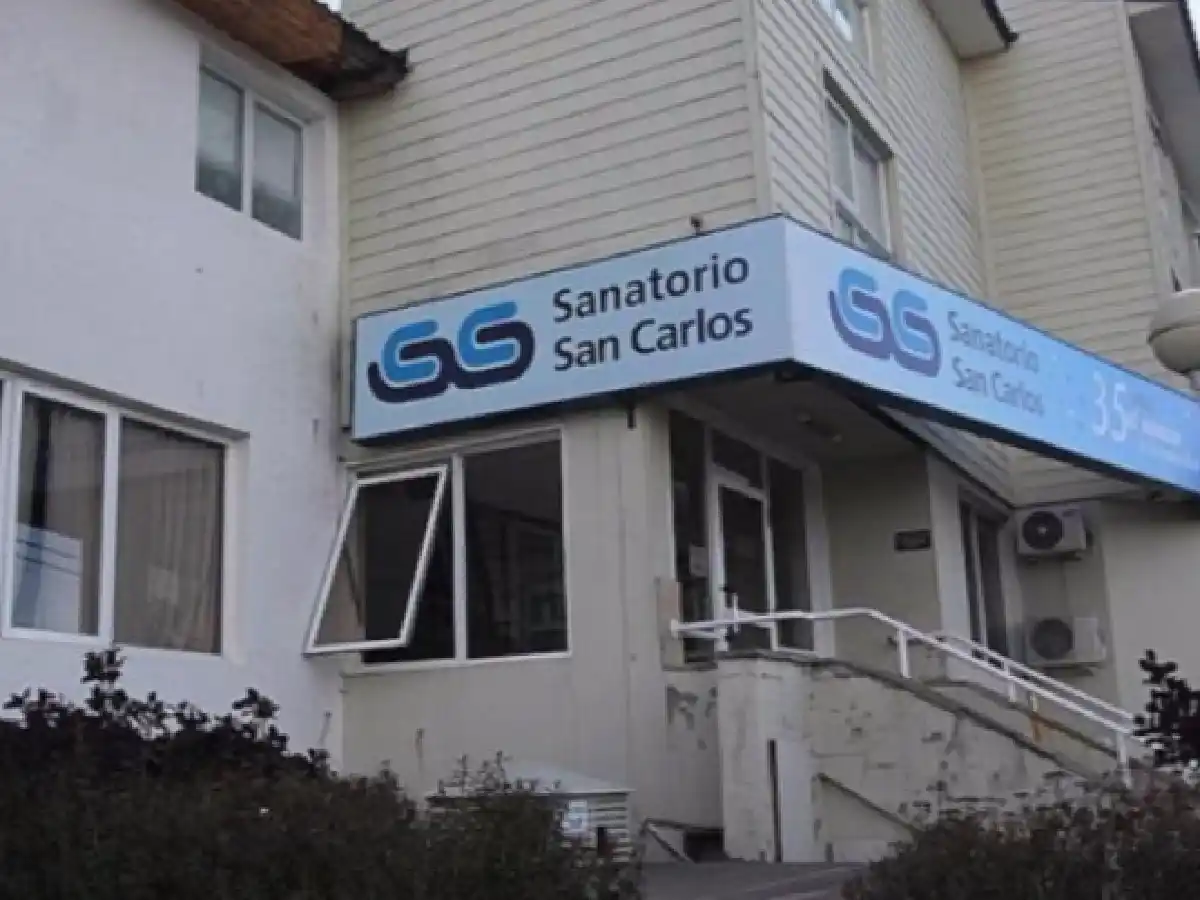 Cayó un egresado desde un 5º piso en un hotel de Bariloche