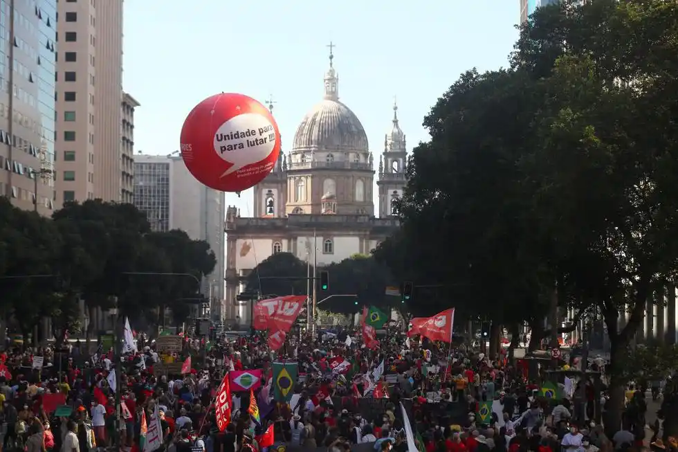 Las manifestaciones de ayer en Brasil fueron masivas.