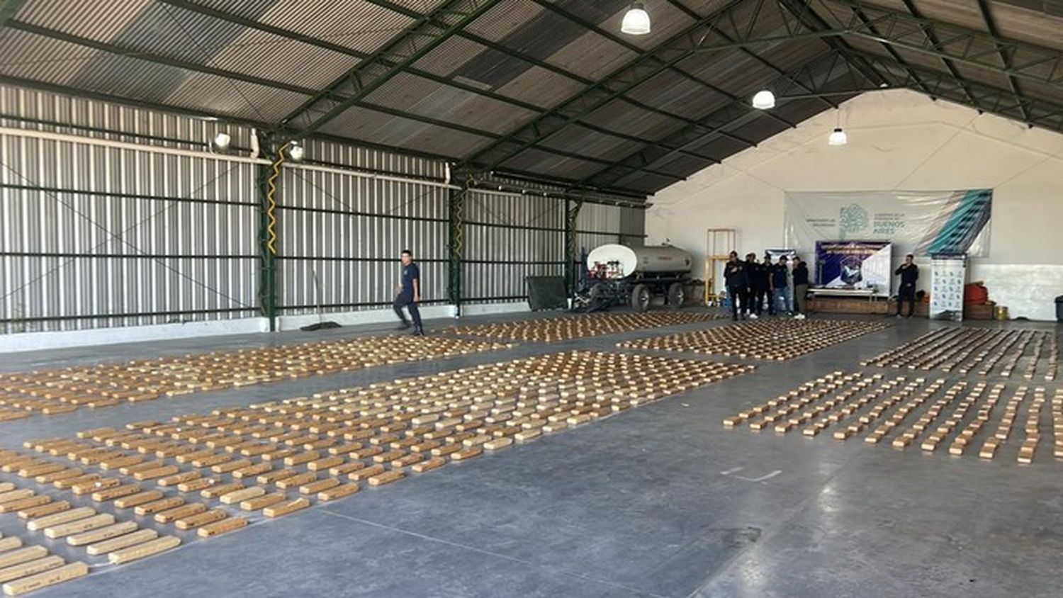 Un salón de eventos en General Rodríguez era en realidad la base de una banda narco: 1.400 kilos de droga y 10 detenidos