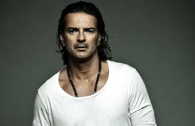 Irán: Pena de muerte para el que escuche Arjona