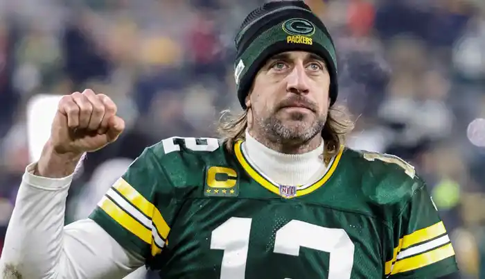 El mariscal de campo ha superado a grandes leyendas de la NFL en ganancias y patrimonio