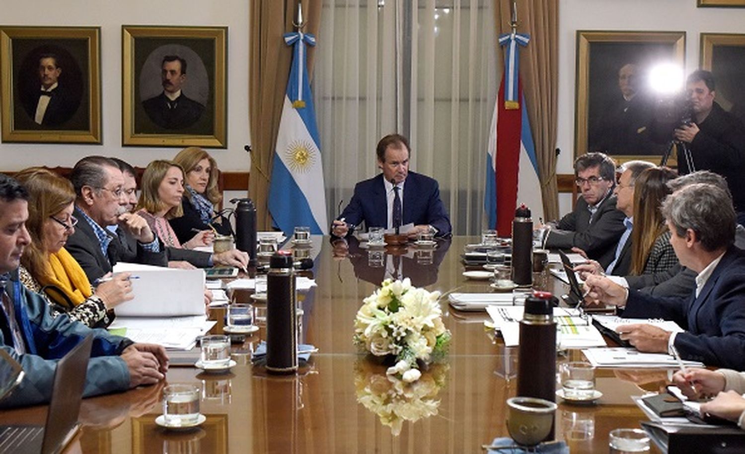 Bordet marca el límite al acuerdo con el FMI: no recortar salarios ni jubilaciones