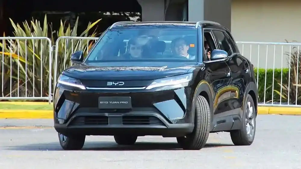 La empresa china BYD, líder mundial en autos eléctricos, llega a la Argentina