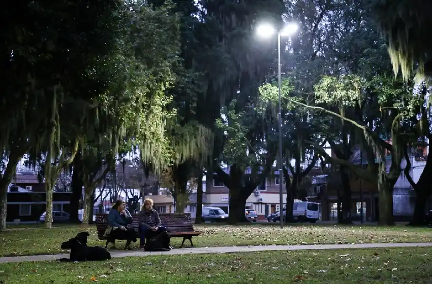 Lo balearon en el muslo para robarle la moto en Las Cuatro Plazas