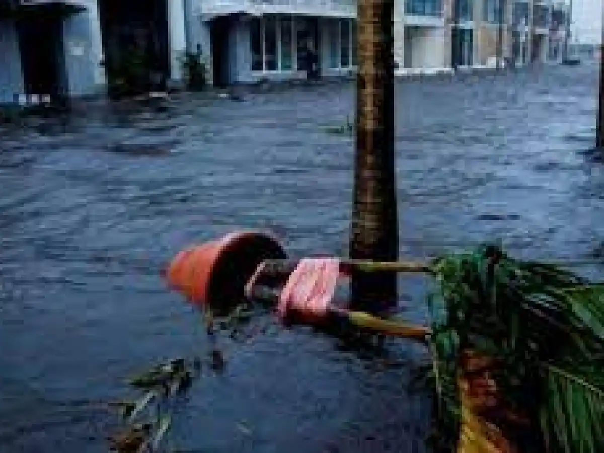 La poderosa tormenta Ian se dirige a Florida tras azotar la costa del Golfo: Biden declaró "desastre mayor"