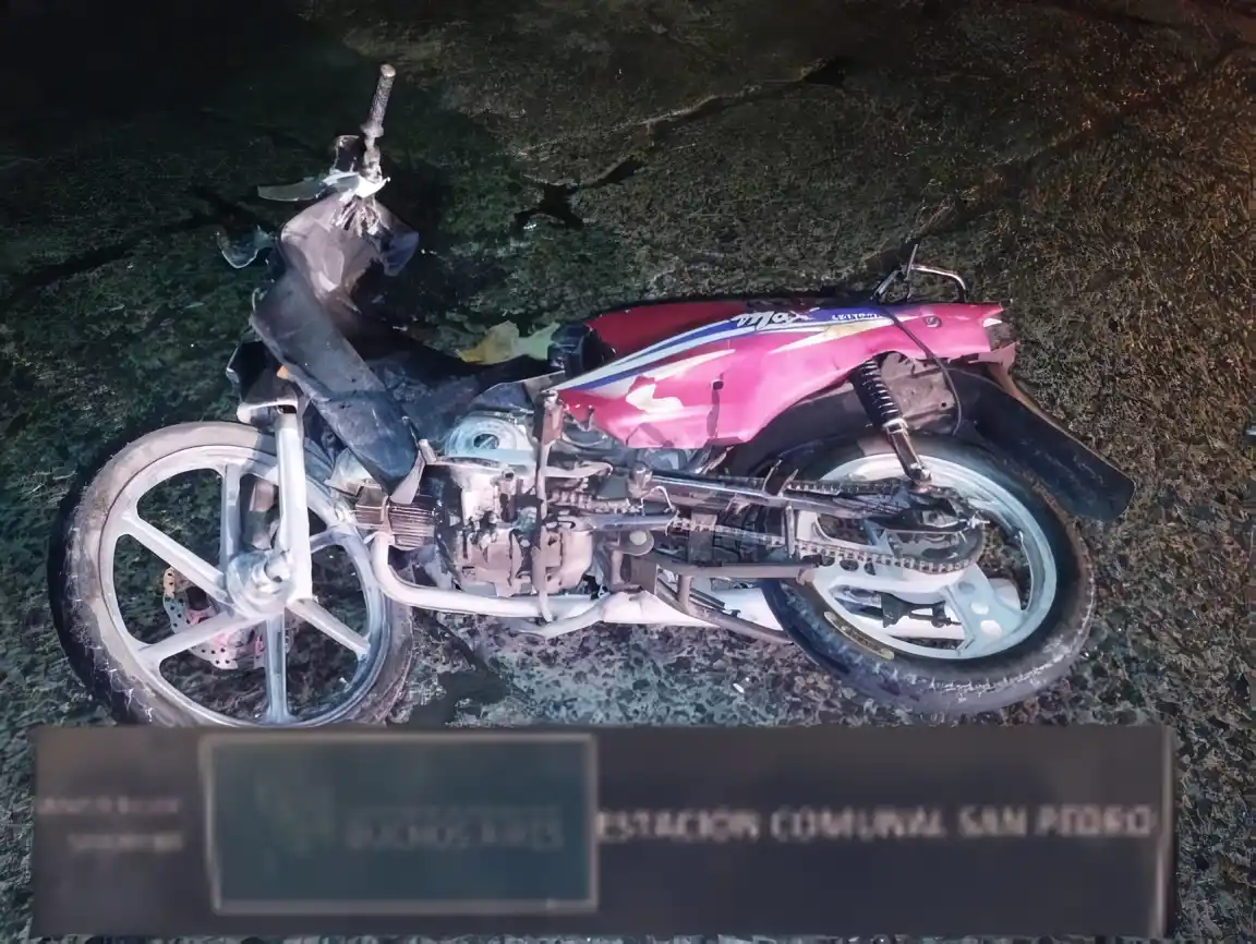 La moto tenía pedido de secuestro activo. Foto: Policía Bonaerense.