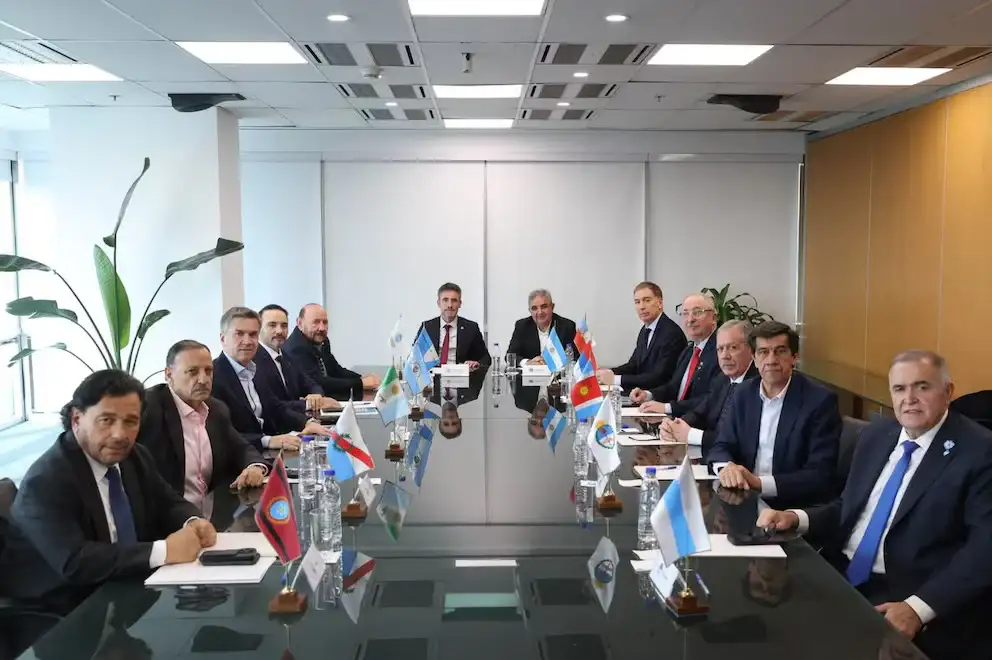 La última reunión de Santilli con los gobernadores del norte.