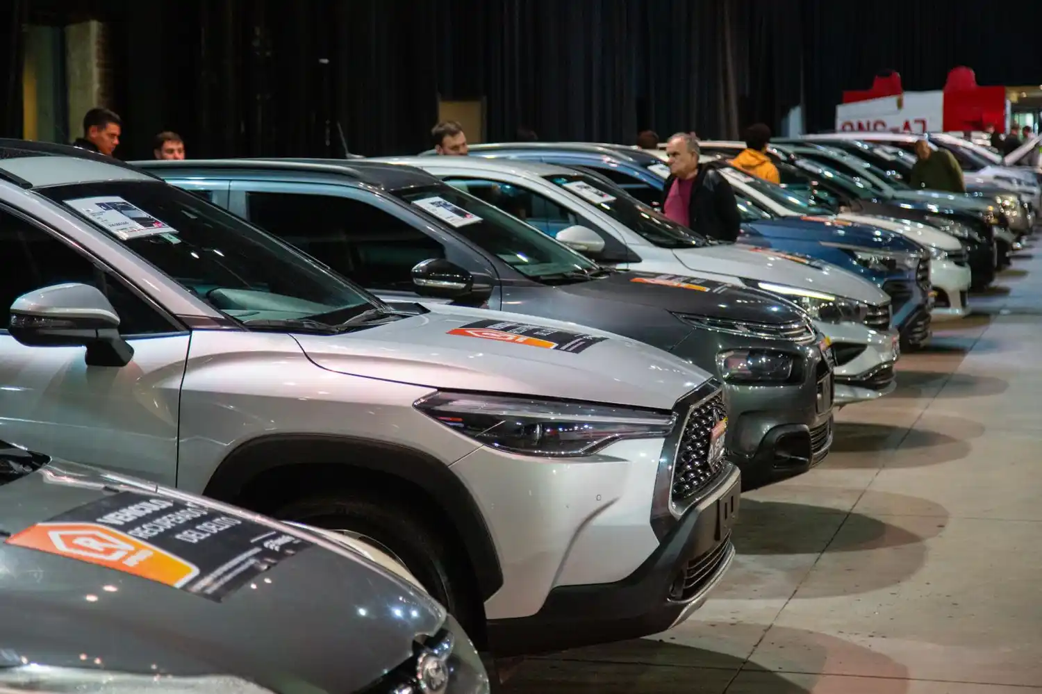 Inició la exhibición de vehículos incautados al delito antes de la subasta con más de 5.400 inscriptos