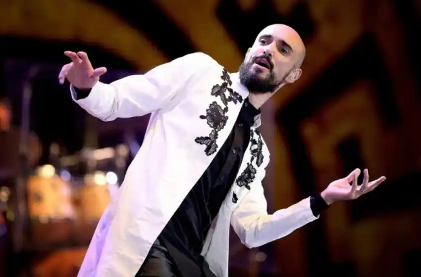 Con un éxito total en ventas, Abel Pintos suma una nueva función