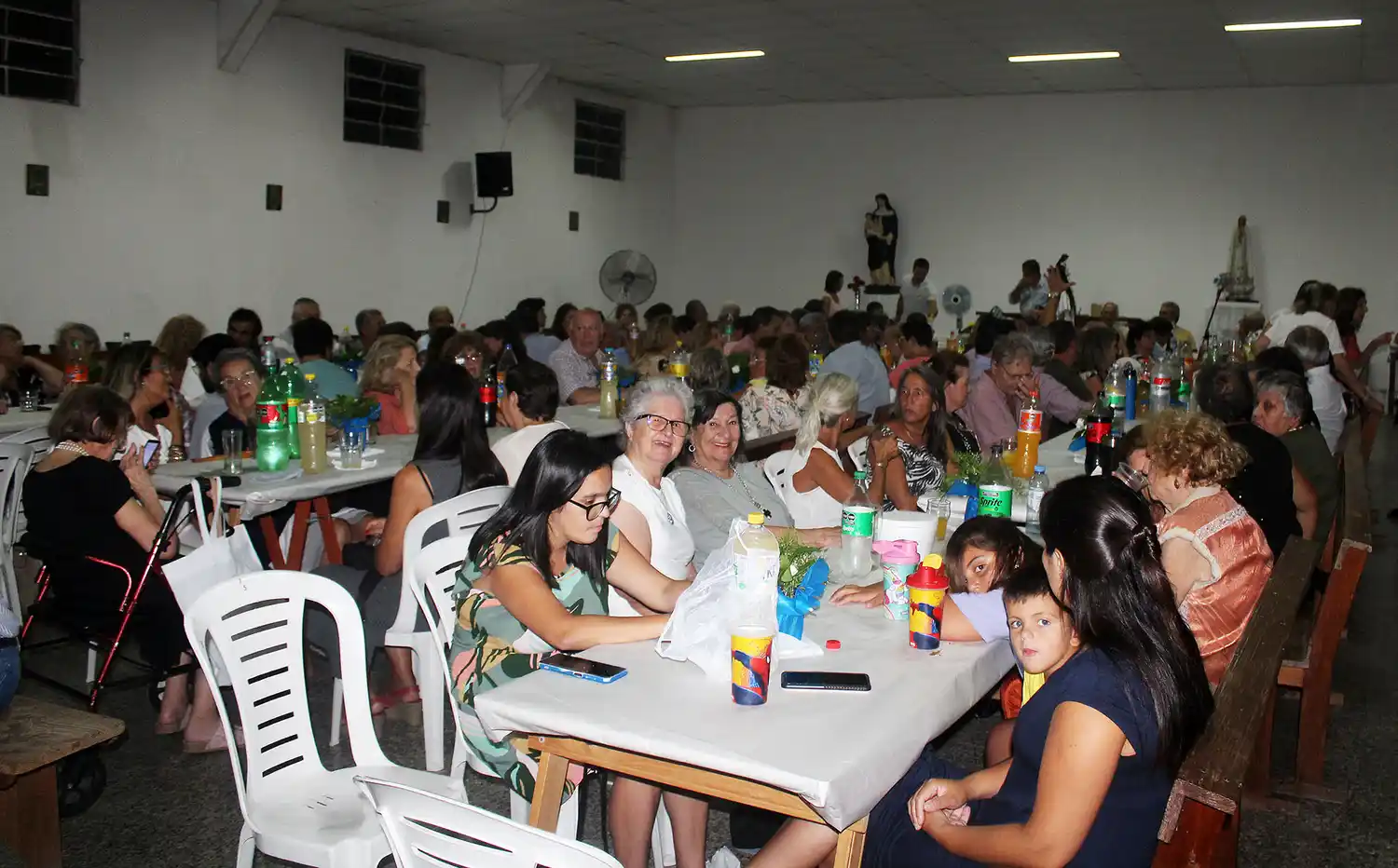 Emotiva despedida del Padre Jorge Leiva