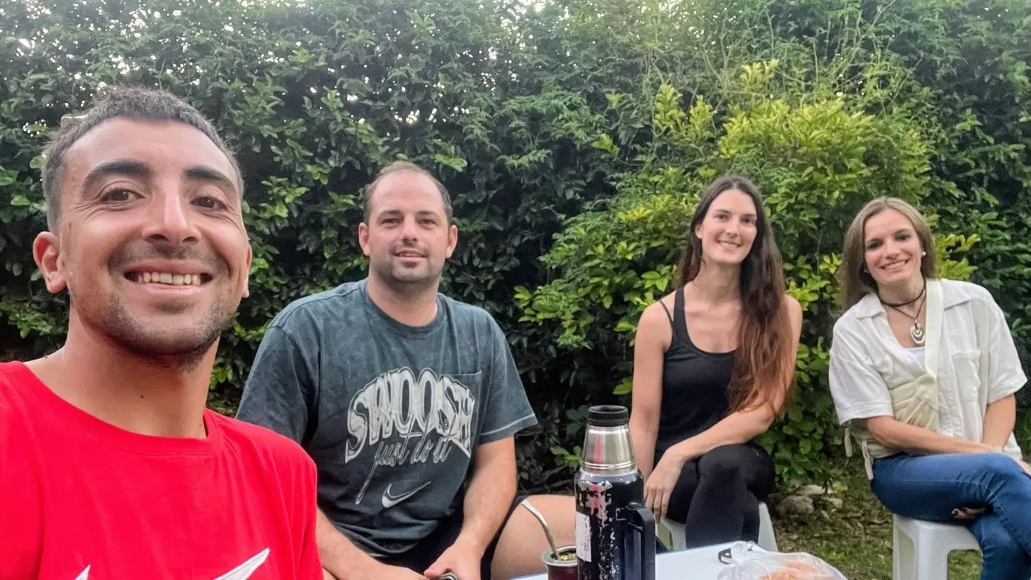 Juan Marchetti, Alan Mortensen, Emilia Mirasso y Nadia Duchosal integran el equipo de “Activá tu bienestar”