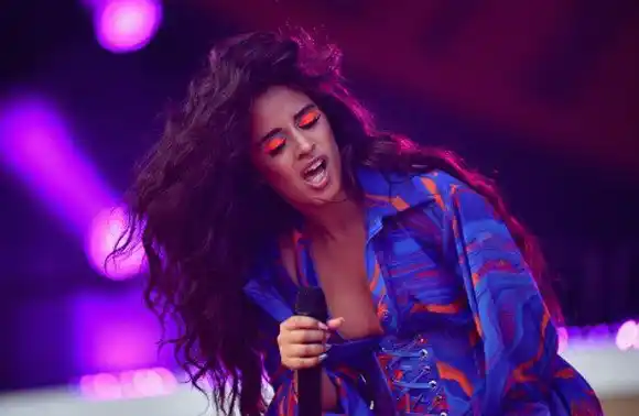 A rey muerto… Así celebra Camila Cabello su soltería