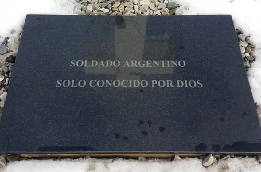 Al fin: familiares podrán homenajear a soldados identificados en Malvinas