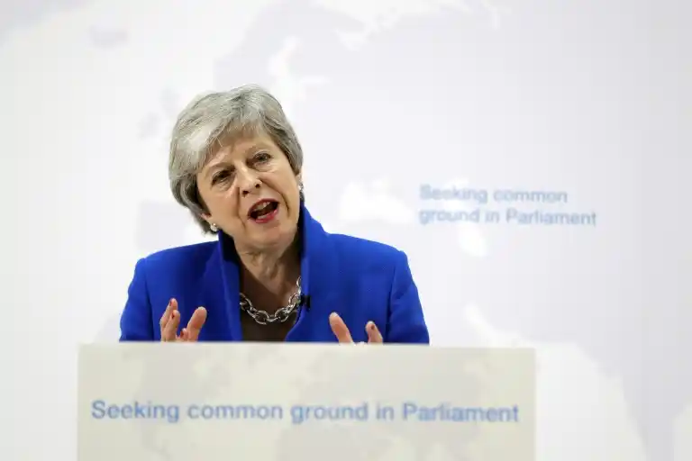 Theresa May propuso un nuevo acuerdo de Brexit con la opción de un nuevo referéndum