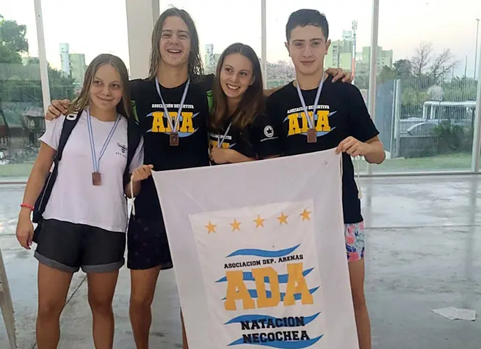 Podios en el Nacional de Natación en Buenos Aires