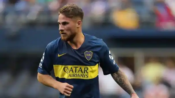 Alexis Mac Allister le apuntó a Riquelme por su salida de Boca