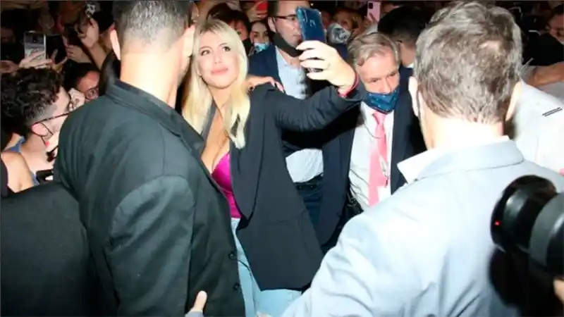 El guardaespaldas de Wanda Nara dijo que "le daría" y Mauro Icardi lo despidió