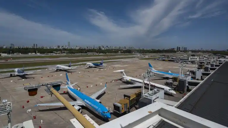 Aeroparque reabre el 15 de marzo y las aerolíneas ya venden pasajes