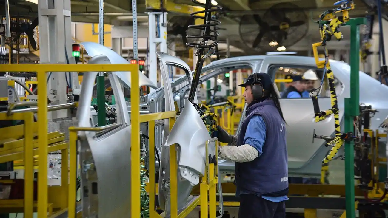 Renault dejará de productir el Logan, Stepway y el Sandero en la planta de Santa Isabel