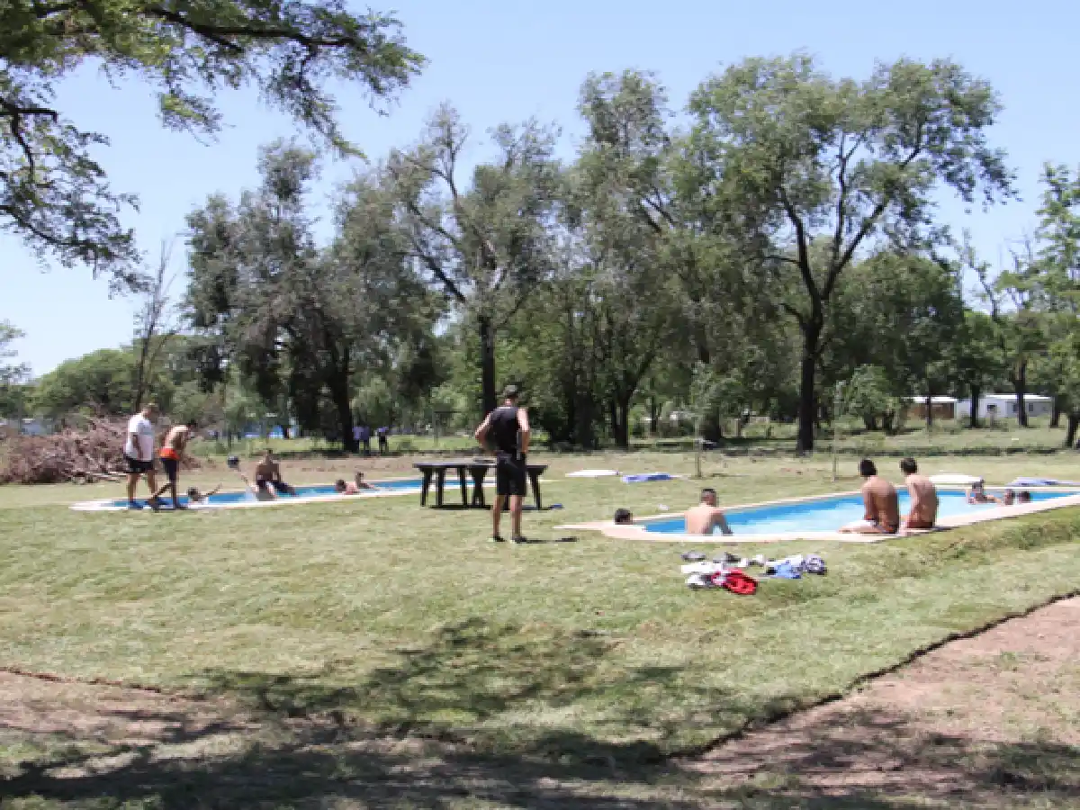 Inauguran piletas de natación en el Complejo Esperanza