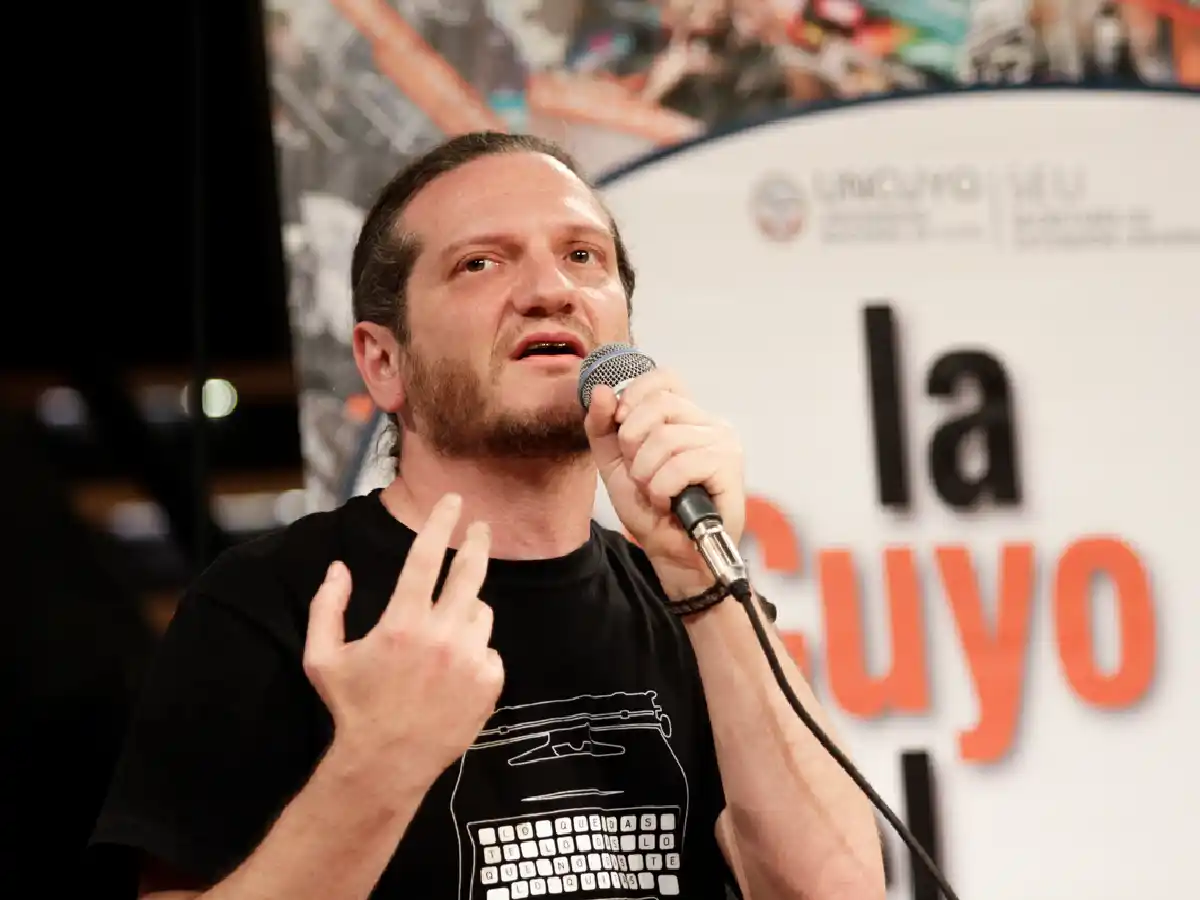 Darío Sztajnszrajber: “Es mucho más fácil vivir agrietado” 