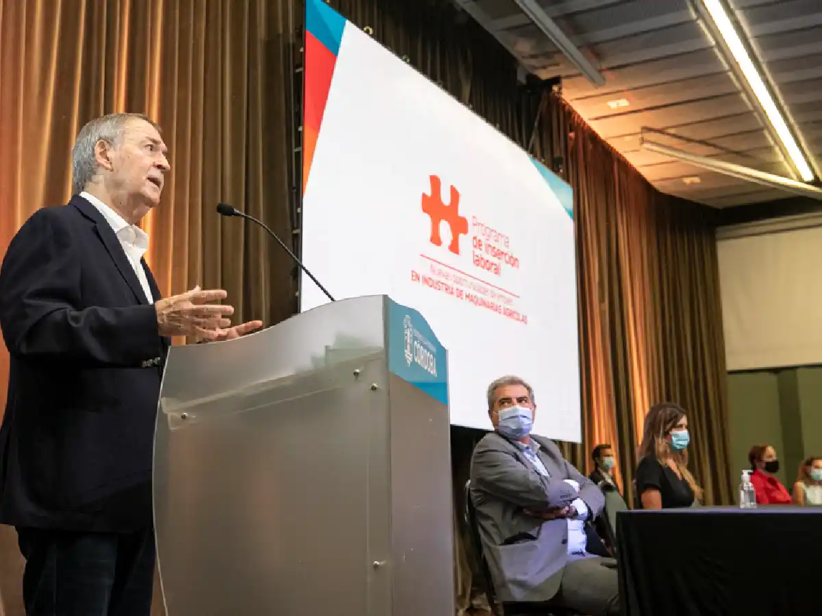 Schiaretti lanzó programa  de inserción laboral en la industria de agromaquinarias   