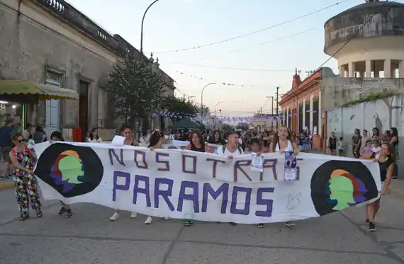 8M: Se realizó una marcha y actividades