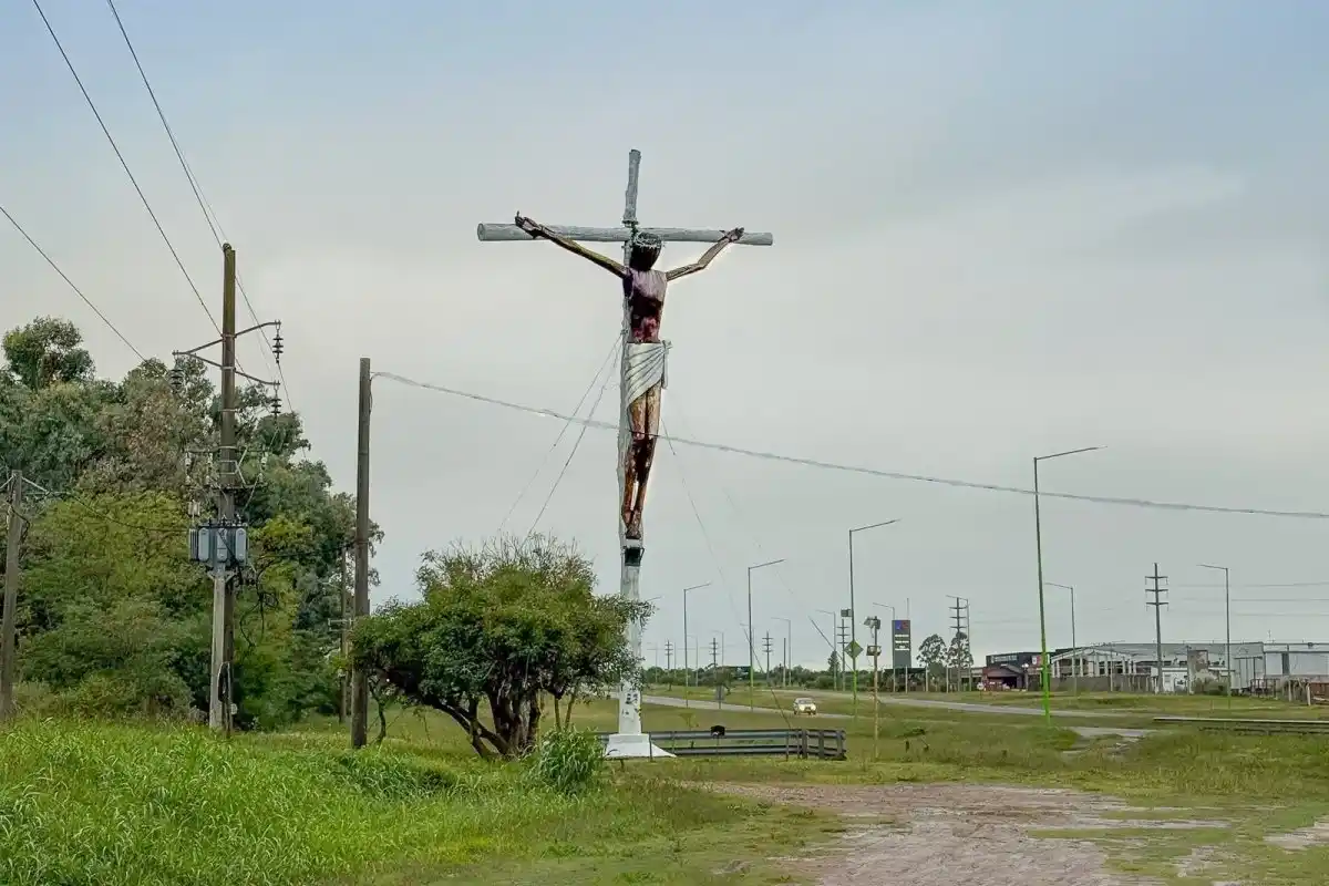 Puesta en valor: Con un acto, este viernes reinaugurarán el Cristo del Acceso Sur
