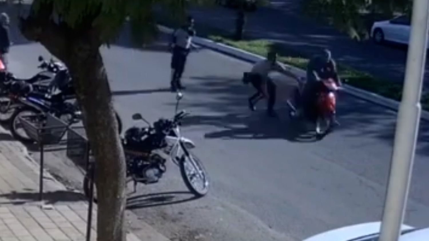 Investigan el incidente con un motociclista que no se detuvo en un operativo de tránsito