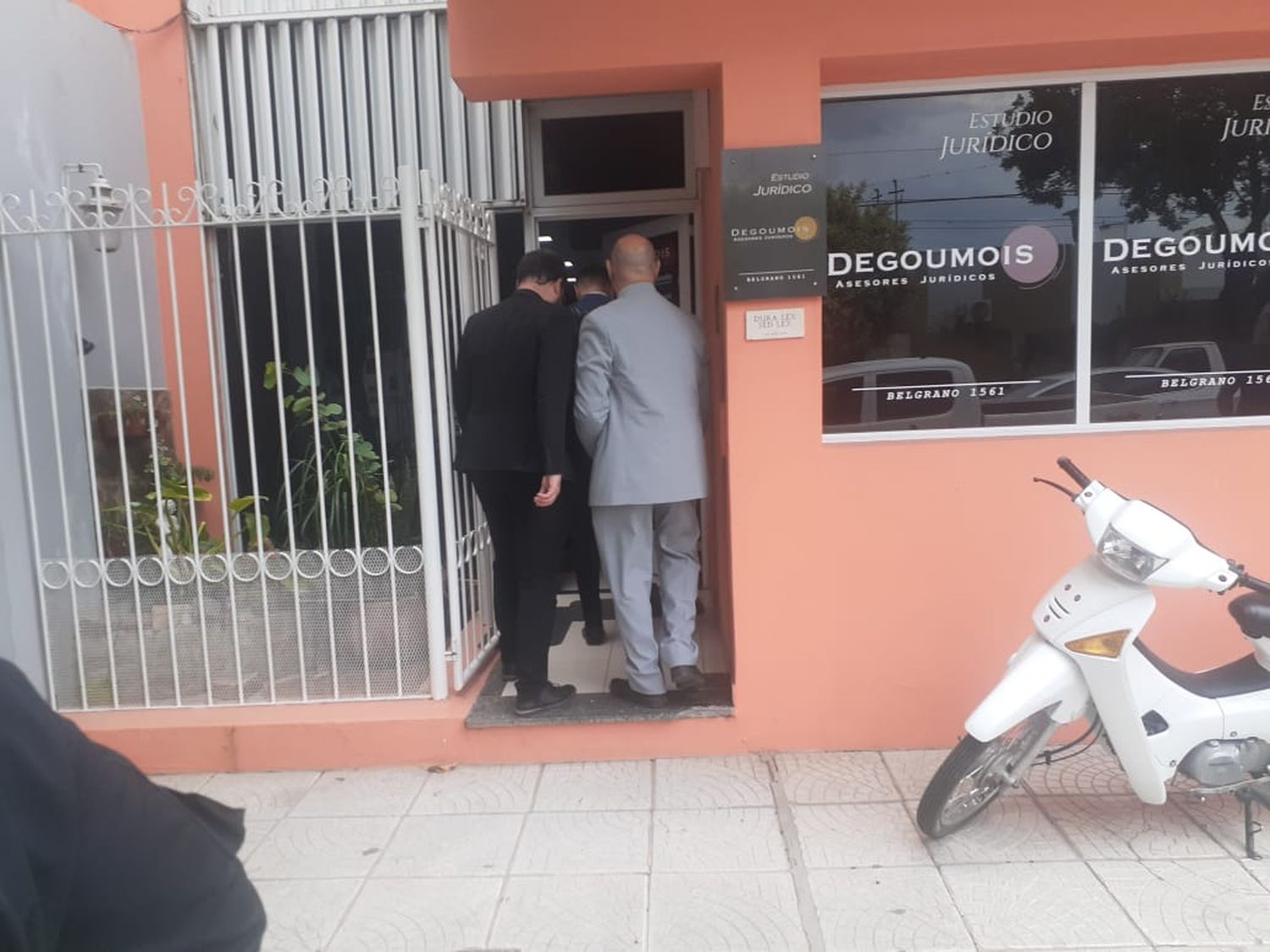 El defensor público se hizo cargo de la representación de los cuatro abogados detenidos