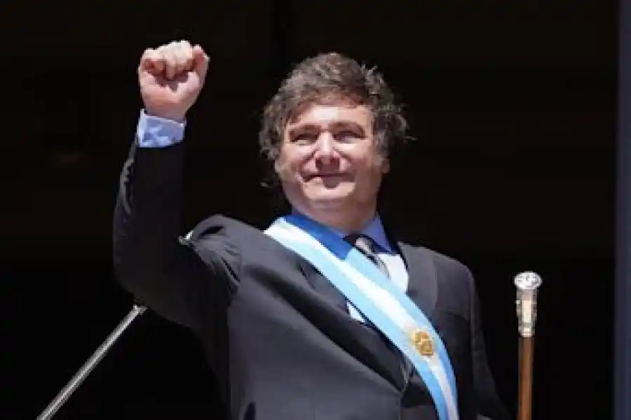 Milei volvió a defender el decreto que habilita a las Sociedad Anónimas: "Hay un montón de negocios por hacer con el fútbol"