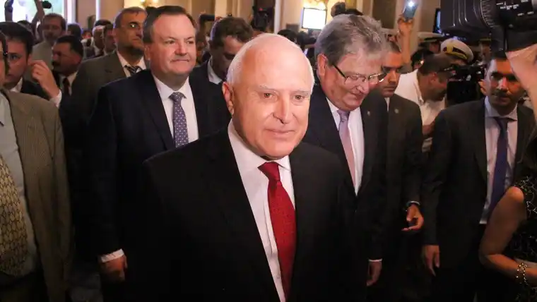 Lifschitz quiere “modernizar” la Constitución provincial