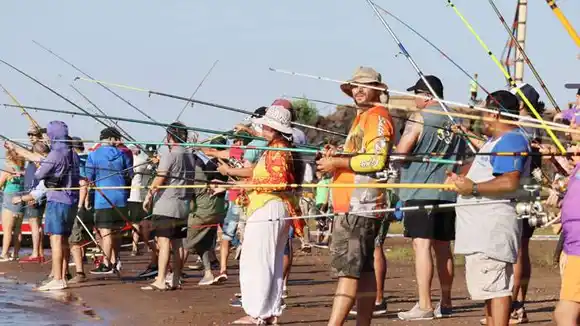 Exitosa vuelta de la pesca de costa