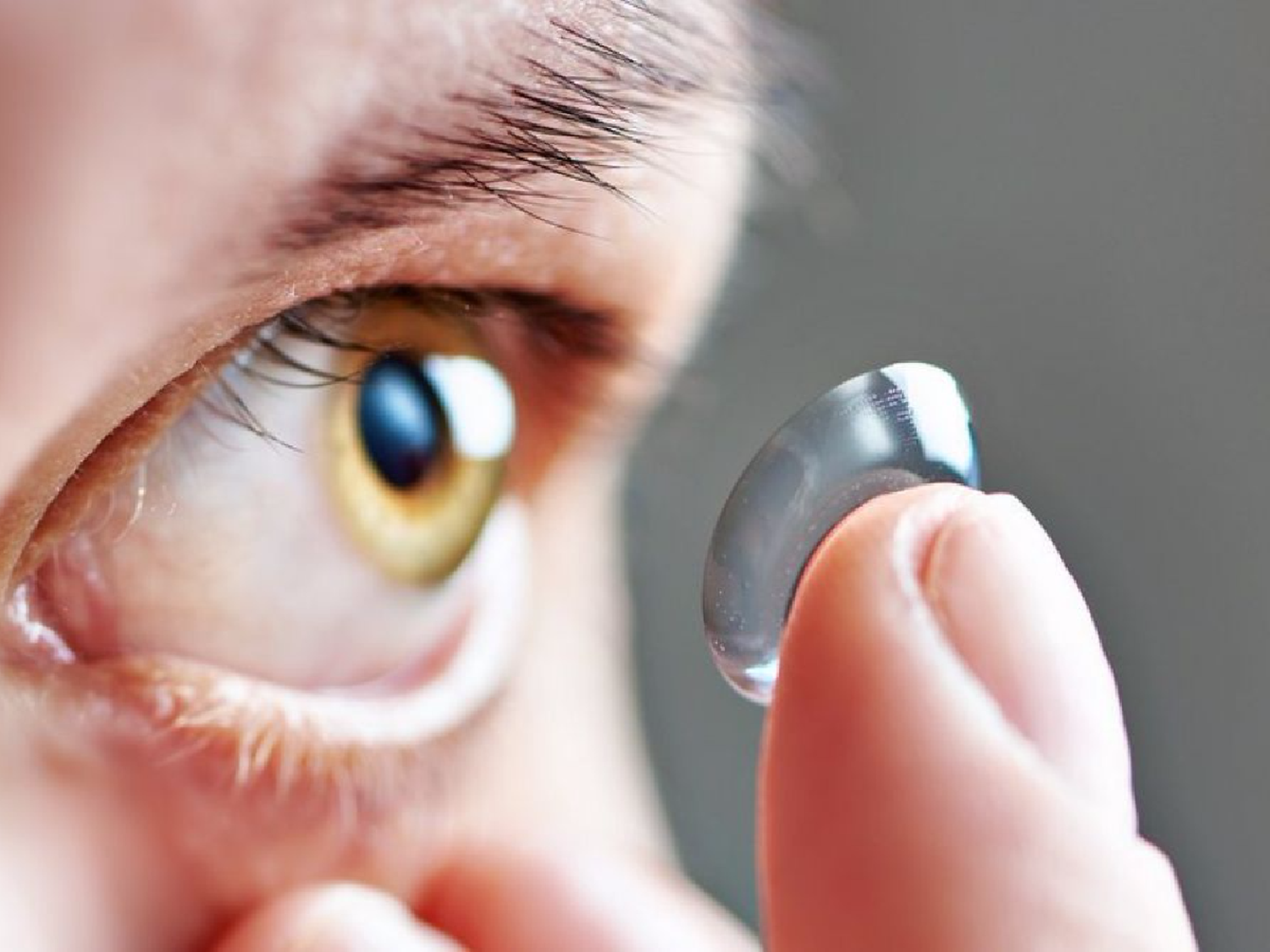 Lentes de contacto, una opción saludable para corregir la visión