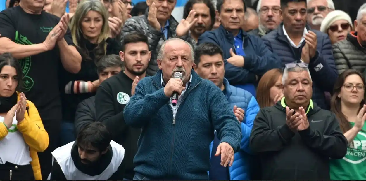 En un acto con Alberto Fernández, la CTA anunció su regreso a la CGT