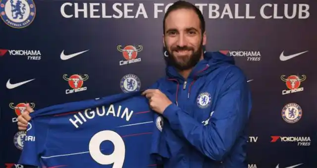 Gonzalo Higuaín fue presentado oficialmente en Chelsea
